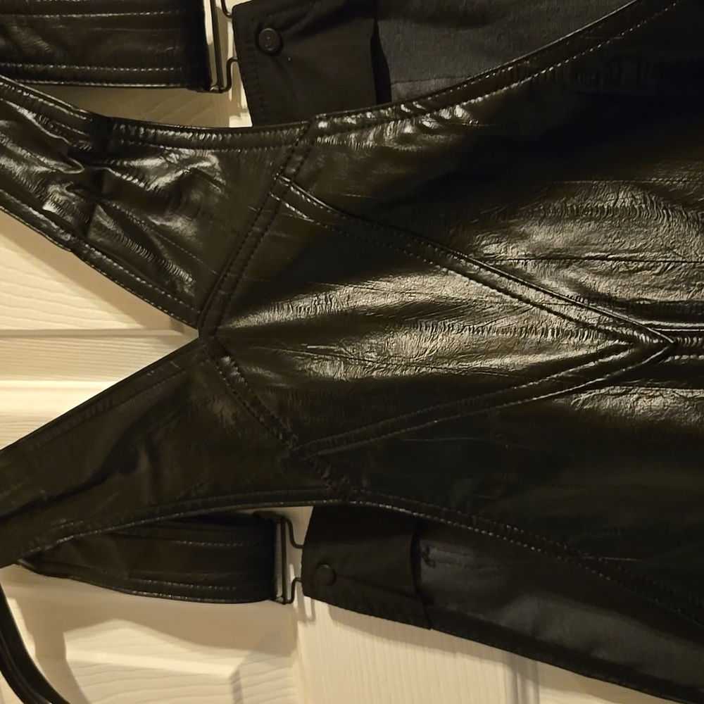 Good American Better Than Leather Faux Leather Overalls Sz 14 14P PETITE - Picture 6 of 9